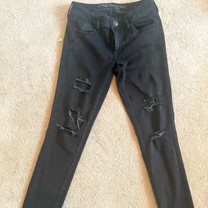 Black, distressed Jegging